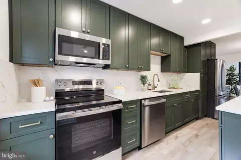 11116 Glade Dr, Reston, VA 20191 photo 7