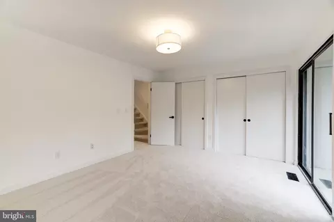 11116 Glade Dr, Reston, VA 20191 photo 33