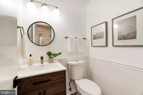 11116 Glade Dr, Reston, VA 20191 photo 22