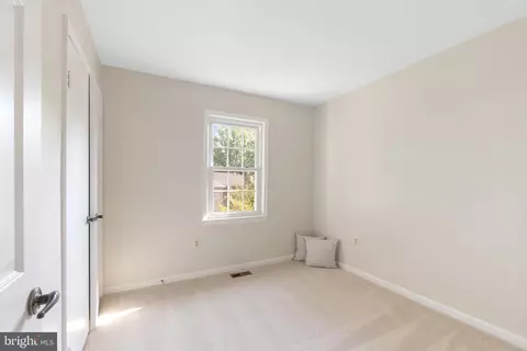 9023 Blarney Stone Dr, Springfield, VA 22152 photo 25