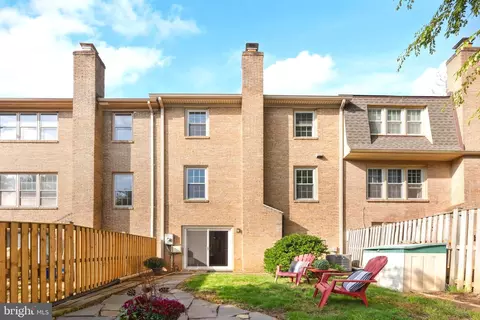 9023 Blarney Stone Dr, Springfield, VA 22152 photo 35