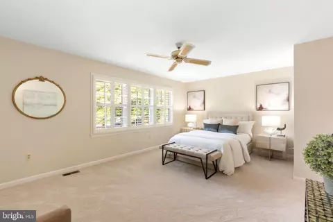 9023 Blarney Stone Dr, Springfield, VA 22152 photo 16