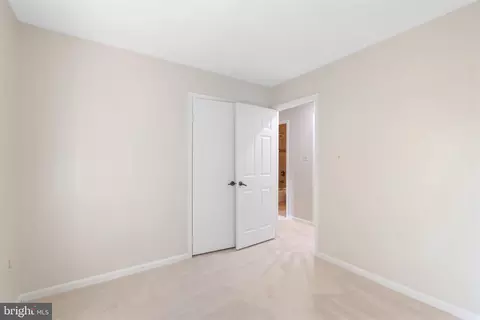 9023 Blarney Stone Dr, Springfield, VA 22152 photo 23