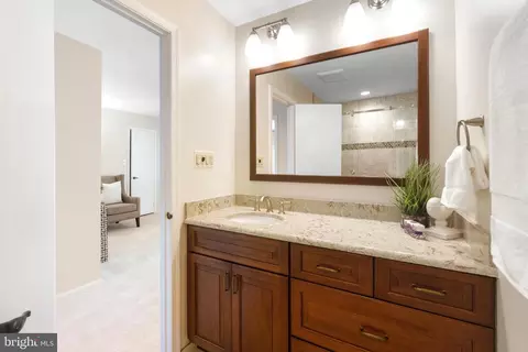 9023 Blarney Stone Dr, Springfield, VA 22152 photo 20