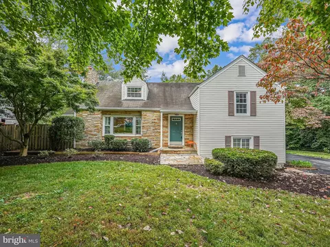 10315 Blake Ln, Oakton, VA 22124