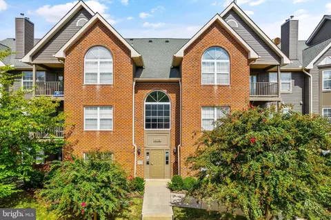 4116 F Monument Ct #203, Fairfax, VA 22033