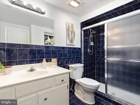 Bath - 5833 Upton St, Mclean, VA 22101 photo 7 of 7