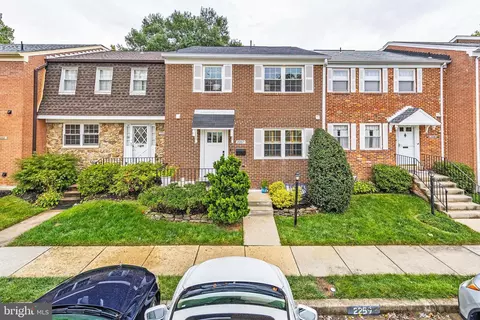 2257 Wheystone St, Vienna, VA 22182