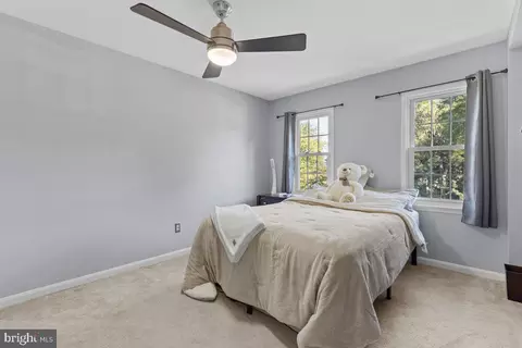 Bedroom - 7312 Langsford Ct, Springfield, VA 22153 photo 4 of 7