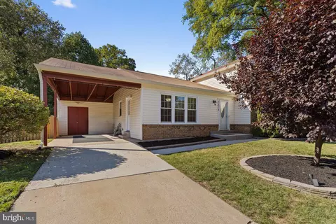 Exterior - 7312 Langsford Ct, Springfield, VA 22153 photo 5 of 12