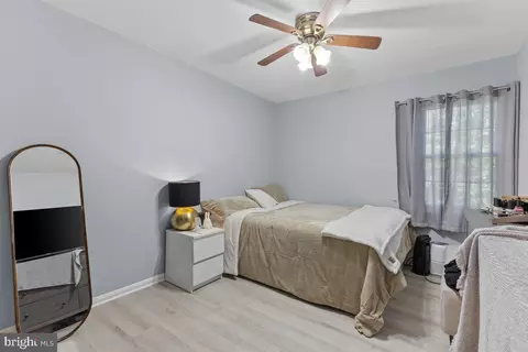 Bedroom - 7312 Langsford Ct, Springfield, VA 22153 photo 5 of 7