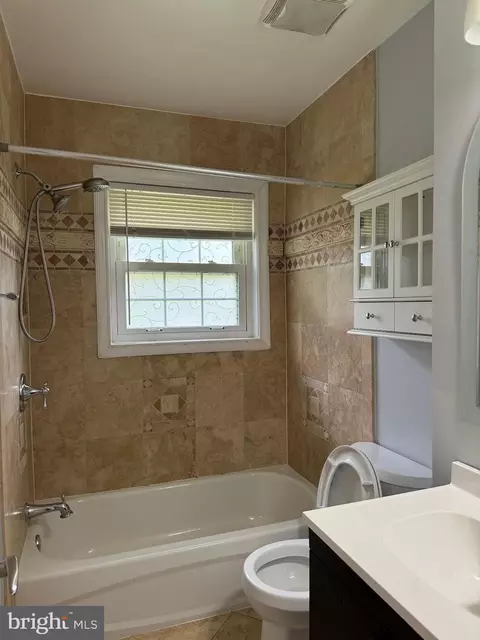 Bath - 7113 Catlett St, Springfield, VA 22151 photo 1 of 3