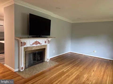 Living - 7113 Catlett St, Springfield, VA 22151 photo 1 of 2