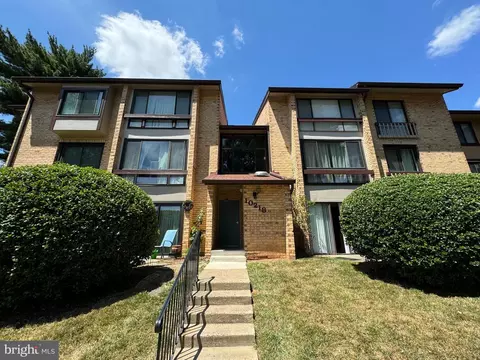 10218 Bushman Dr #124, Oakton, VA 22124