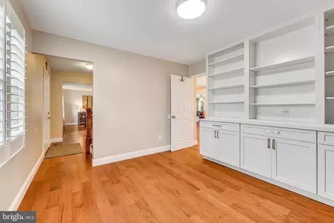 Entry Way - 13555 Tabscott Dr, Chantilly, VA 20151 photo 4 of 4