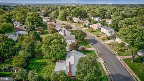 View/Area - 13555 Tabscott Dr, Chantilly, VA 20151 photo 14 of 17