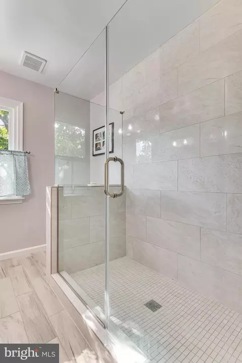 Bath - 13555 Tabscott Dr, Chantilly, VA 20151 photo 4 of 8