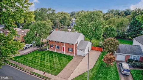 View/Area - 13555 Tabscott Dr, Chantilly, VA 20151 photo 4 of 17