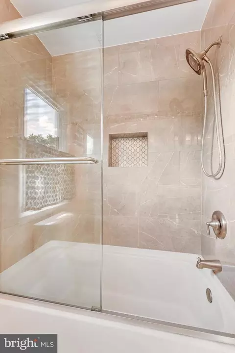 Bath - 13555 Tabscott Dr, Chantilly, VA 20151 photo 8 of 8