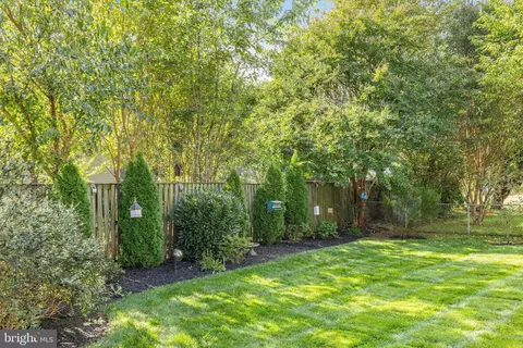 Exterior - 13555 Tabscott Dr, Chantilly, VA 20151 photo 13 of 17