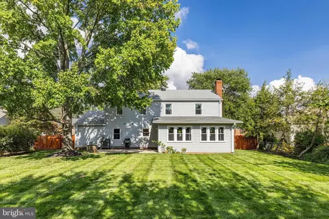 Exterior - 13555 Tabscott Dr, Chantilly, VA 20151 photo 7 of 17