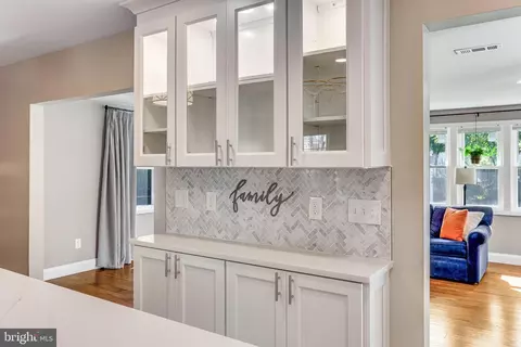 Kitchen - 13555 Tabscott Dr, Chantilly, VA 20151 photo 9 of 9