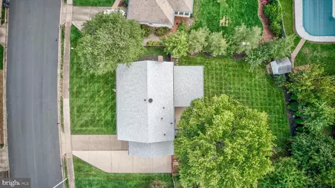 View/Area - 13555 Tabscott Dr, Chantilly, VA 20151 photo 6 of 17