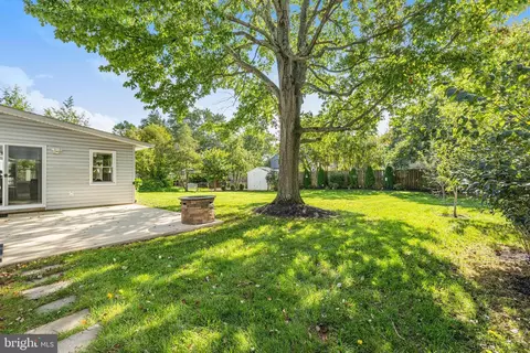 Exterior - 13555 Tabscott Dr, Chantilly, VA 20151 photo 5 of 17