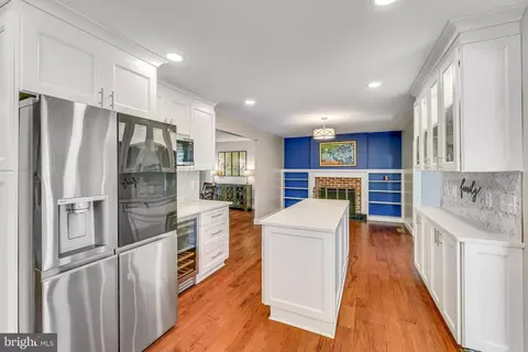 Kitchen - 13555 Tabscott Dr, Chantilly, VA 20151 photo 7 of 9