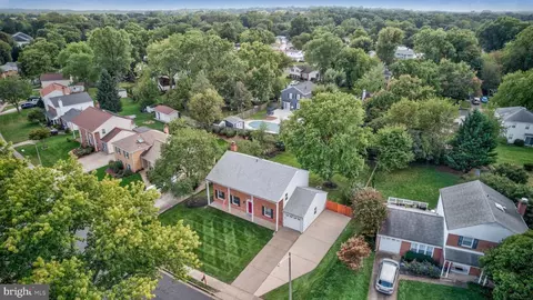 View/Area - 13555 Tabscott Dr, Chantilly, VA 20151 photo 3 of 17