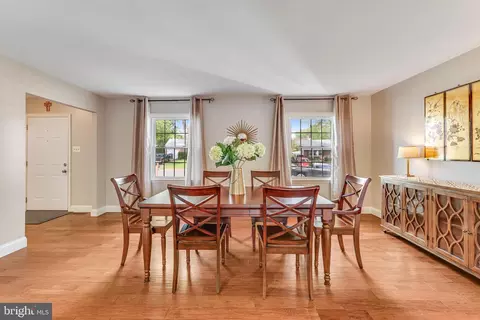 Dining - 13555 Tabscott Dr, Chantilly, VA 20151 photo 2 of 3