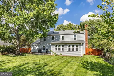 Exterior - 13555 Tabscott Dr, Chantilly, VA 20151 photo 8 of 17