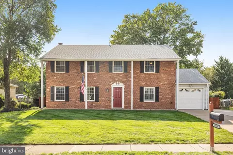 Exterior - 13555 Tabscott Dr, Chantilly, VA 20151 photo 2 of 17