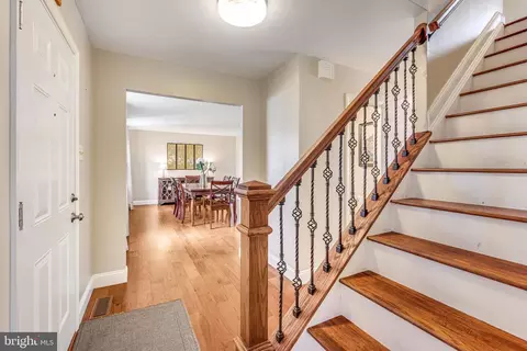 Entry Way - 13555 Tabscott Dr, Chantilly, VA 20151 photo 2 of 4