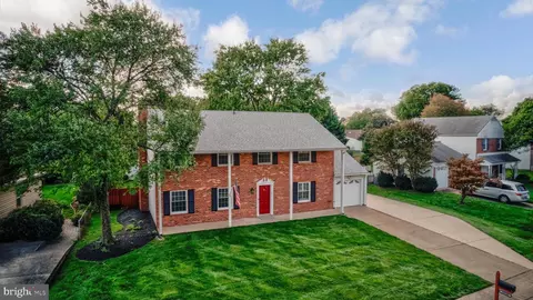 View/Area - 13555 Tabscott Dr, Chantilly, VA 20151 photo 1 of 17