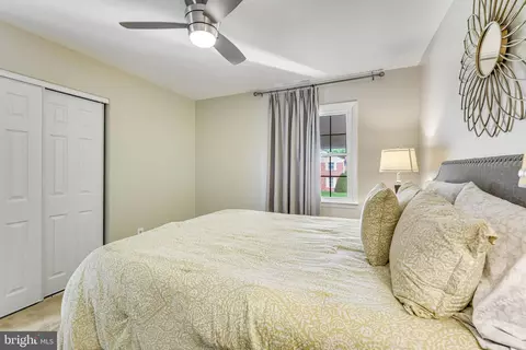 Bedroom - 13555 Tabscott Dr, Chantilly, VA 20151 photo 7 of 9