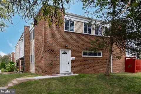 1200 Wilshire Dr, Herndon, VA 20170