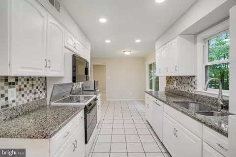 8921 Peoria Ct, Springfield, VA 22153 photo 16