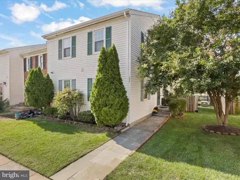 12937 Ridgemist Ln, Fairfax, VA 22033