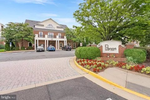 12953 Centre Park Cir #318, Herndon, VA 20171