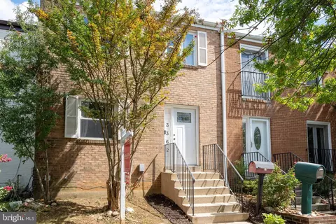 3362 Ardley Ct, Falls Church, VA 22041