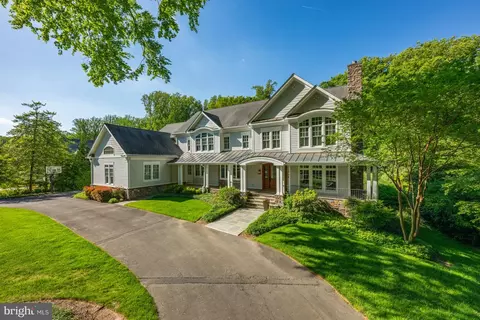 7032 Benjamin St, Mclean, VA 22101