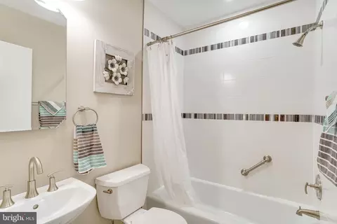 5254 Lonsdale Dr, Springfield, VA 22151 photo 20