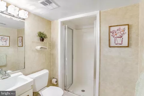 5254 Lonsdale Dr, Springfield, VA 22151 photo 25