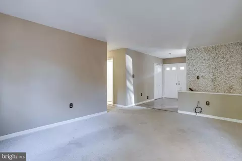 7916 Delozier Ct, Springfield, VA 22153 photo 5