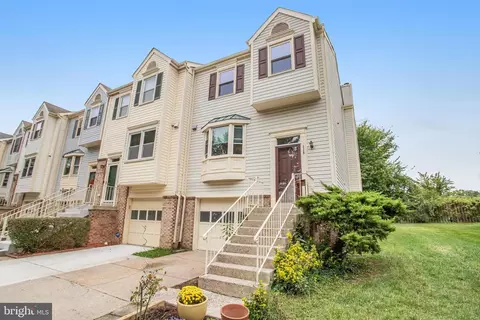 3729 Roxbury Ln, Alexandria, VA 22309