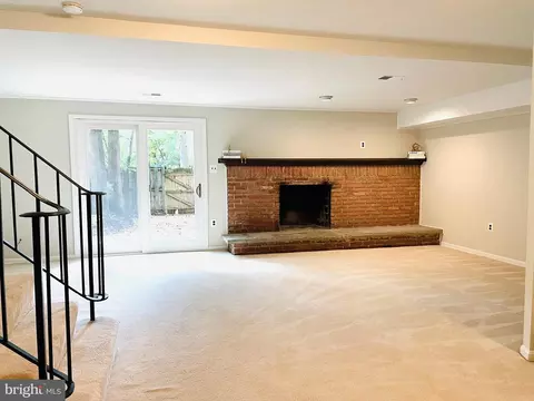 6608 Green Ash Ct, Springfield, VA 22152 photo 26