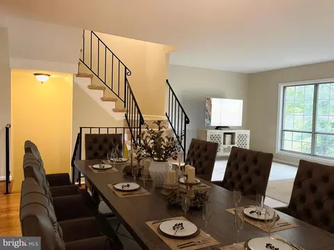 6608 Green Ash Ct, Springfield, VA 22152 photo 11
