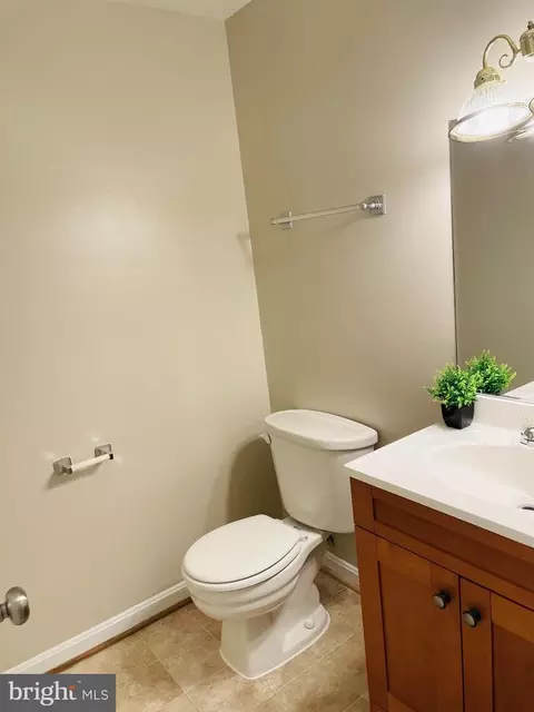 6608 Green Ash Ct, Springfield, VA 22152 photo 31