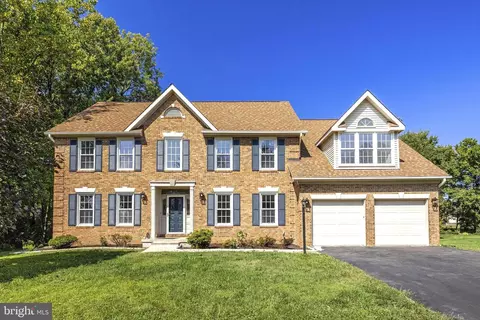 2706 Merricourt Ln, Herndon, VA 20171